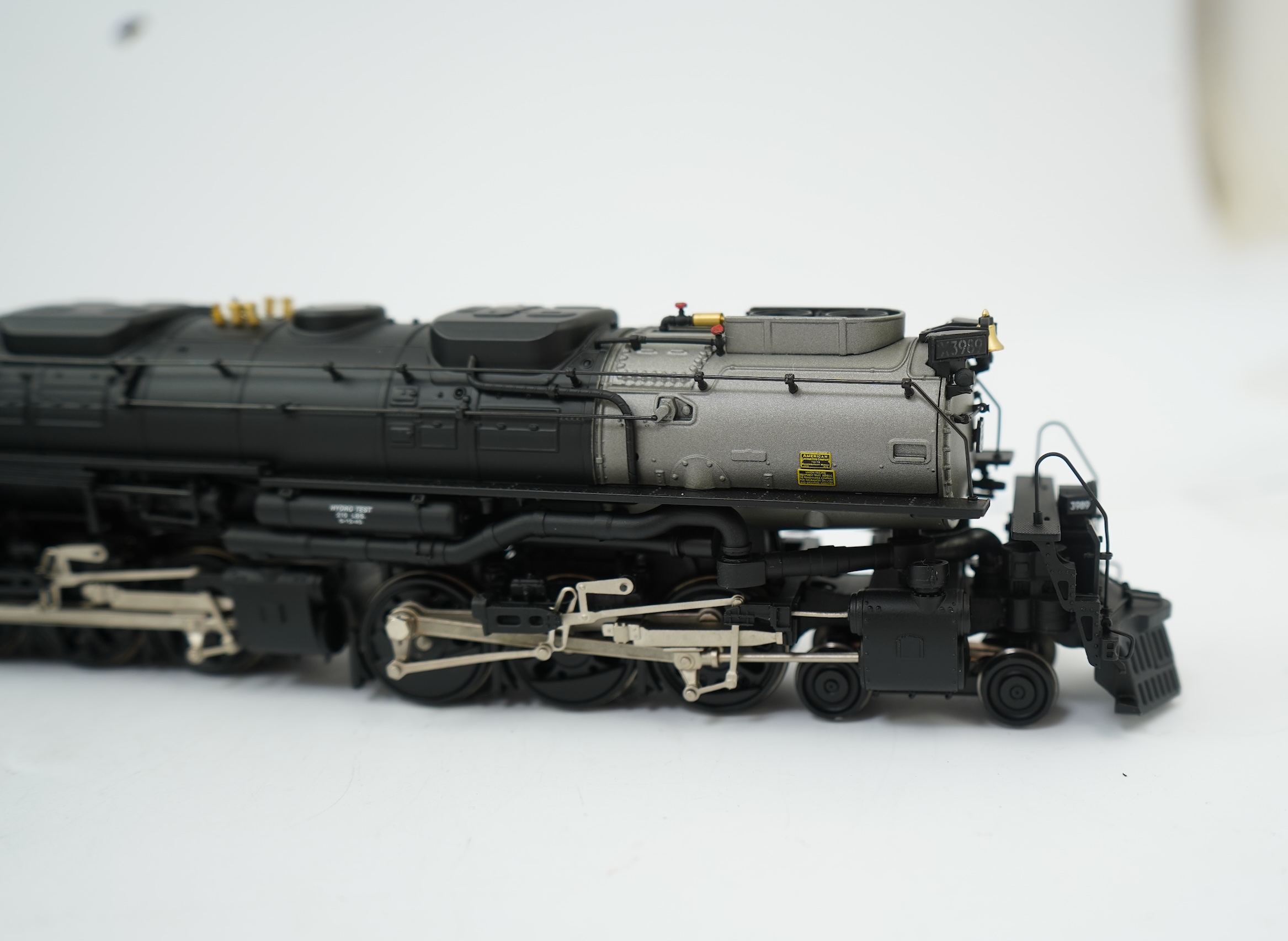 A boxed HO gauge Lionel (6-58001) model of Union Pacific Challenger, 3989, 4-6-6-4 tender locomotive, powered for two rail operation.